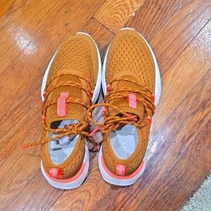 American Eagle Sorel Kinetic Athletic Sneakers